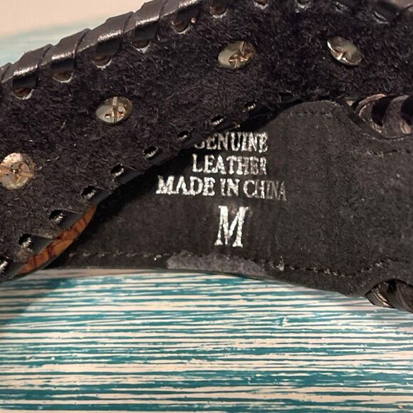 Praying Cowboy Vintage 2-Toned Hand-tooled Large Buckle Men’s Western/Cowboy Bel - Picture 8 of 16